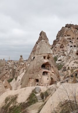 Uçhisar kalesi
